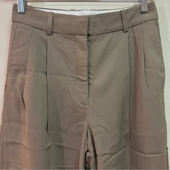 Aritzia Babaton Pleated Pant - Picture 2 of 9